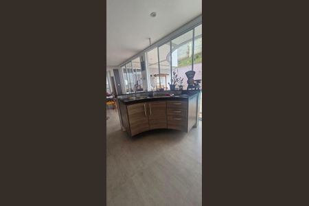 Casa de condomínio para alugar com 300m², 3 quartos e 4 vagasÁrea Externa