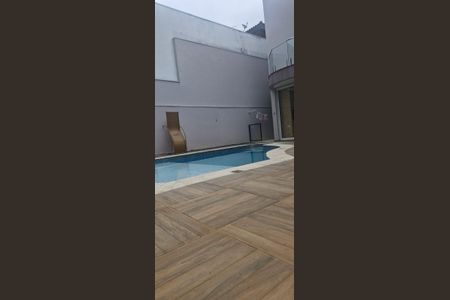 Casa de condomínio para alugar com 300m², 3 quartos e 4 vagasÁrea Externa