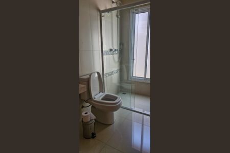 Casa de condomínio para alugar com 300m², 3 quartos e 4 vagasBanheiro