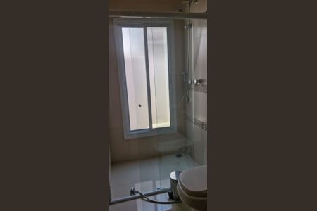 Casa de condomínio para alugar com 300m², 3 quartos e 4 vagasBanheiro