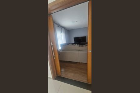 Casa de condomínio para alugar com 300m², 3 quartos e 4 vagasSala de TV