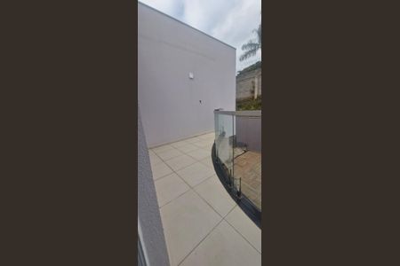 Casa de condomínio para alugar com 300m², 3 quartos e 4 vagasVaranda