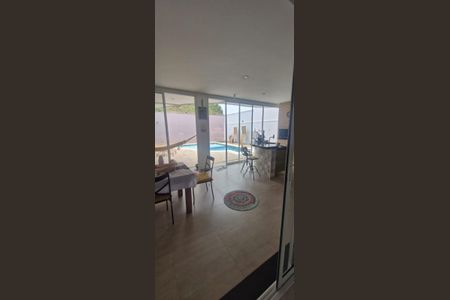 Casa de condomínio para alugar com 300m², 3 quartos e 4 vagasÁrea Externa