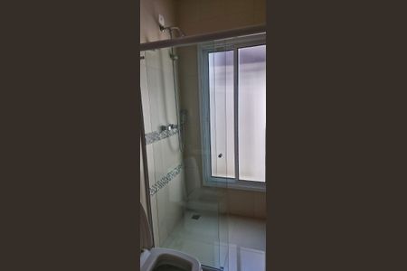 Casa de condomínio para alugar com 300m², 3 quartos e 4 vagasBanheiro