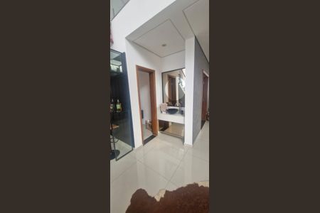 Casa de condomínio para alugar com 300m², 3 quartos e 4 vagasLavabo