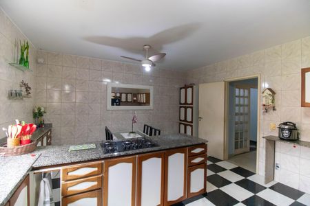 Casa para alugar com 800m², 3 quartos e 4 vagas Casa para alugar com 800m², 3 quartos e 4 vagasCozinha