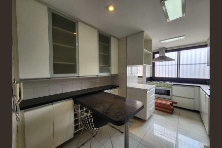 Apartamento para alugar com 120m², 3 quartos e 4 vagasCozinha