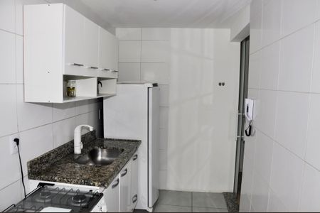 Apartamento à venda com 44m², 2 quartos e 1 vaga Apartamento à venda com 44m², 2 quartos e 1 vagaDetalhe - Cozinha