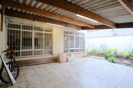 Casa à venda com 220m², 3 quartos e 2 vagasGaragem