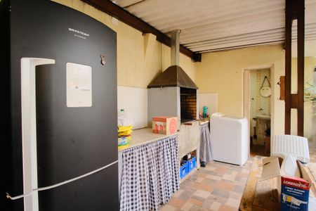 Casa à venda com 220m², 3 quartos e 2 vagasÁrea gourmet e de serviço