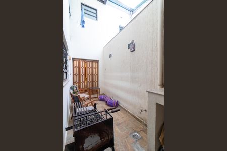 Casa à venda com 185m², 3 quartos e 2 vagas Casa à venda com 185m², 3 quartos e 2 vagasQuintal