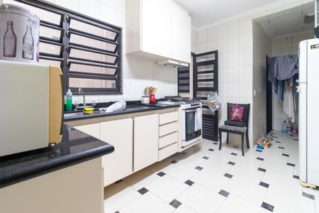 Casa à venda com 185m², 3 quartos e 2 vagas Casa à venda com 185m², 3 quartos e 2 vagasCozinha