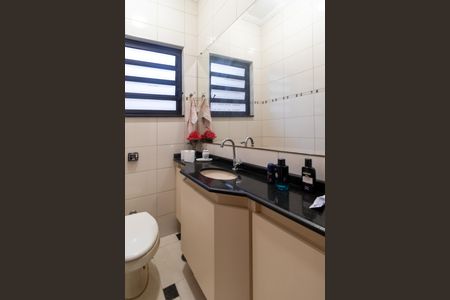 Casa à venda com 185m², 3 quartos e 2 vagas Casa à venda com 185m², 3 quartos e 2 vagasLavabo