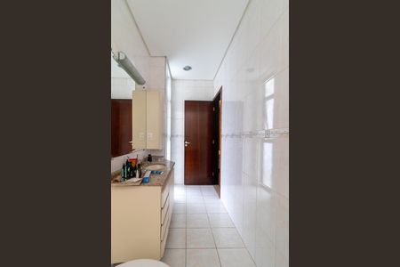 Casa à venda com 185m², 3 quartos e 2 vagas Casa à venda com 185m², 3 quartos e 2 vagasBanheiro da Suíte