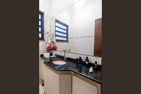 Casa à venda com 185m², 3 quartos e 2 vagas Casa à venda com 185m², 3 quartos e 2 vagasLavabo