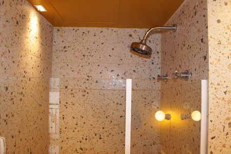 Banheiro de kitnet/studio à venda com 1 quarto, 22m² em República, São Paulo