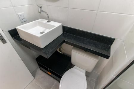 Apartamento para alugar com 45m², 2 quartos e 1 vaga Apartamento para alugar com 45m², 2 quartos e 1 vagaBanheiro