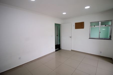 Sala/Quarto de kitnet/studio para alugar com 1 quarto, 48m² em Penha Circular, Rio de Janeiro