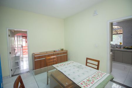 Casa à venda com 252m², 3 quartos e 4 vagasCopa