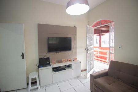 Sala de casa à venda com 3 quartos, 252m² em Fonte Grande, Contagem