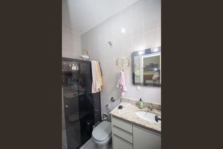 Casa à venda com 252m², 3 quartos e 4 vagasBanheiro Social