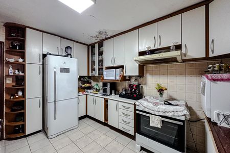 Casa à venda com 180m², 3 quartos e 1 vaga Casa à venda com 180m², 3 quartos e 1 vagaCozinha