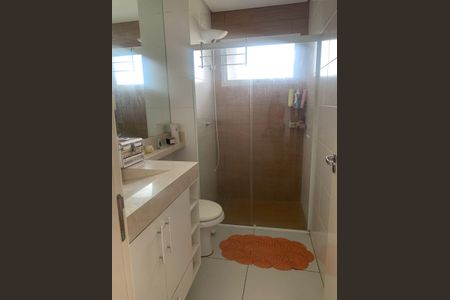 Apartamento à venda com 60m², 2 quartos e 1 vaga Apartamento à venda com 60m², 2 quartos e 1 vagaBanheiro