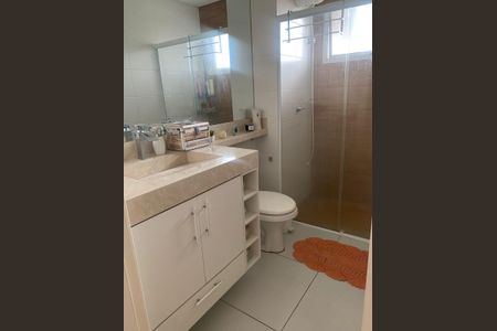 Apartamento à venda com 60m², 2 quartos e 1 vaga Apartamento à venda com 60m², 2 quartos e 1 vagaBanheiro
