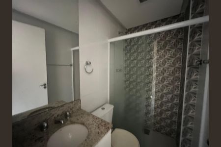 Apartamento à venda com 96m², 3 quartos e 2 vagasBanheiro social