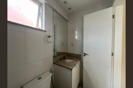 Apartamento à venda com 96m², 3 quartos e 2 vagasBanheiro da suíte
