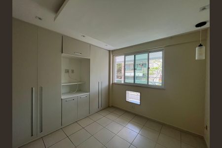 Apartamento à venda com 96m², 3 quartos e 2 vagasSuíte 