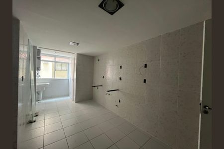 Apartamento à venda com 96m², 3 quartos e 2 vagasCozinha