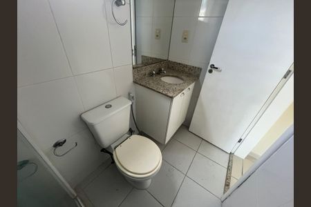 Apartamento à venda com 96m², 3 quartos e 2 vagasBanheiro da suíte