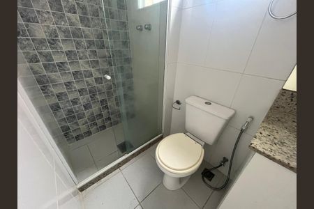 Apartamento à venda com 96m², 3 quartos e 2 vagasBanheiro da suíte