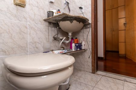 Apartamento à venda com 64m², 3 quartos e 1 vaga Apartamento à venda com 64m², 3 quartos e 1 vagaBanheiro