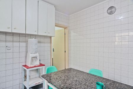 Casa à venda com 90m², 2 quartos e 2 vagas Casa à venda com 90m², 2 quartos e 2 vagasCozinha