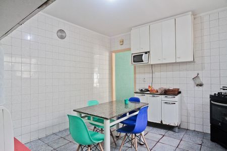Casa à venda com 90m², 2 quartos e 2 vagas Casa à venda com 90m², 2 quartos e 2 vagasCozinha