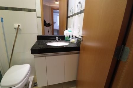 Apartamento para alugar com 96m², 3 quartos e 2 vagasBanheiro Social 2