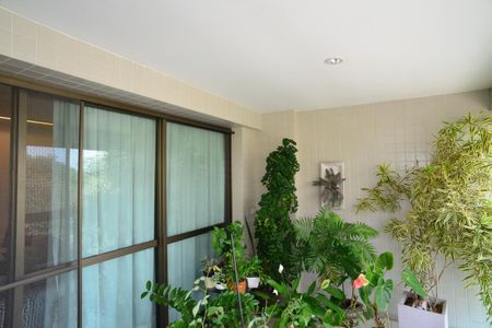 Apartamento à venda com 142m², 3 quartos e 2 vagasVaranda