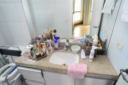 Apartamento à venda com 142m², 3 quartos e 2 vagasBanheiro Suíte Principal