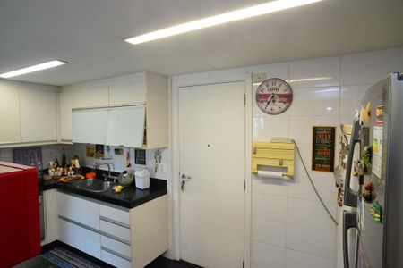 Apartamento à venda com 142m², 3 quartos e 2 vagasCozinha