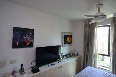 Apartamento à venda com 142m², 3 quartos e 2 vagasSuíte 2