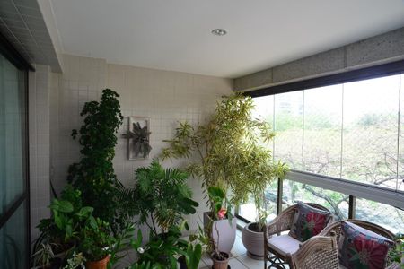 Apartamento à venda com 142m², 3 quartos e 2 vagasVaranda