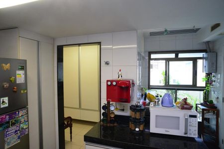 Apartamento à venda com 142m², 3 quartos e 2 vagasCozinha