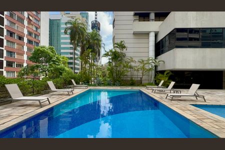 Studio à venda com 40m², 1 quarto e 1 vaga Studio à venda com 40m², 1 quarto e 1 vagaPiscina