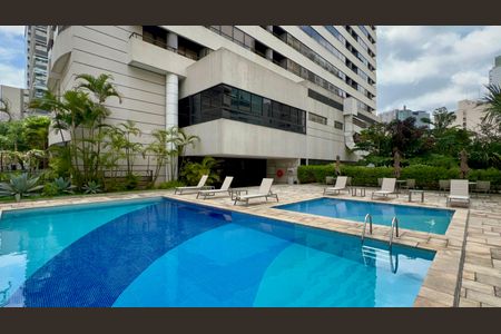 Studio à venda com 40m², 1 quarto e 1 vaga Studio à venda com 40m², 1 quarto e 1 vagaPiscina