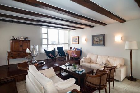 Apartamento à venda com 220m², 2 quartos e 3 vagas