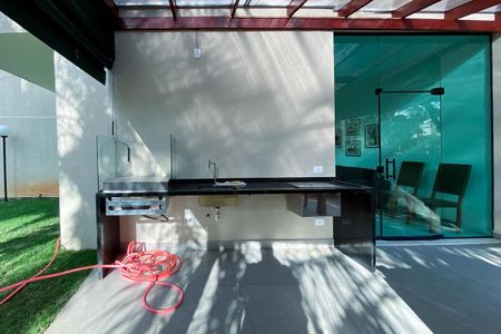 Apartamento à venda com 220m², 2 quartos e 3 vagas