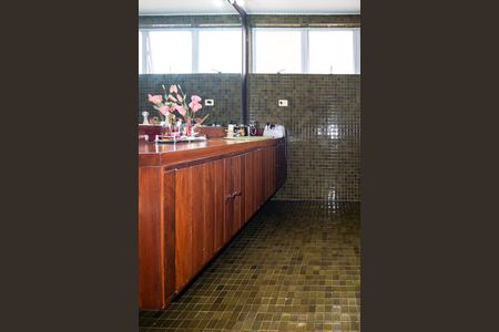 Apartamento à venda com 220m², 2 quartos e 3 vagas