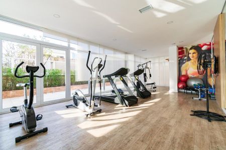 Apartamento para alugar com 105m², 2 quartos e 3 vagas Apartamento para alugar com 105m², 2 quartos e 3 vagasÁrea comum - Academia